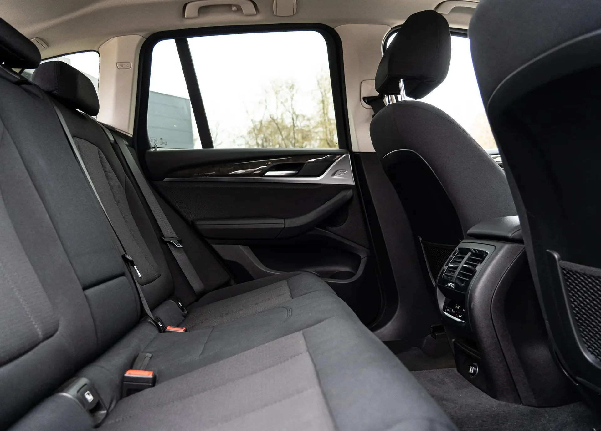BMW X3 - миниатюра 9