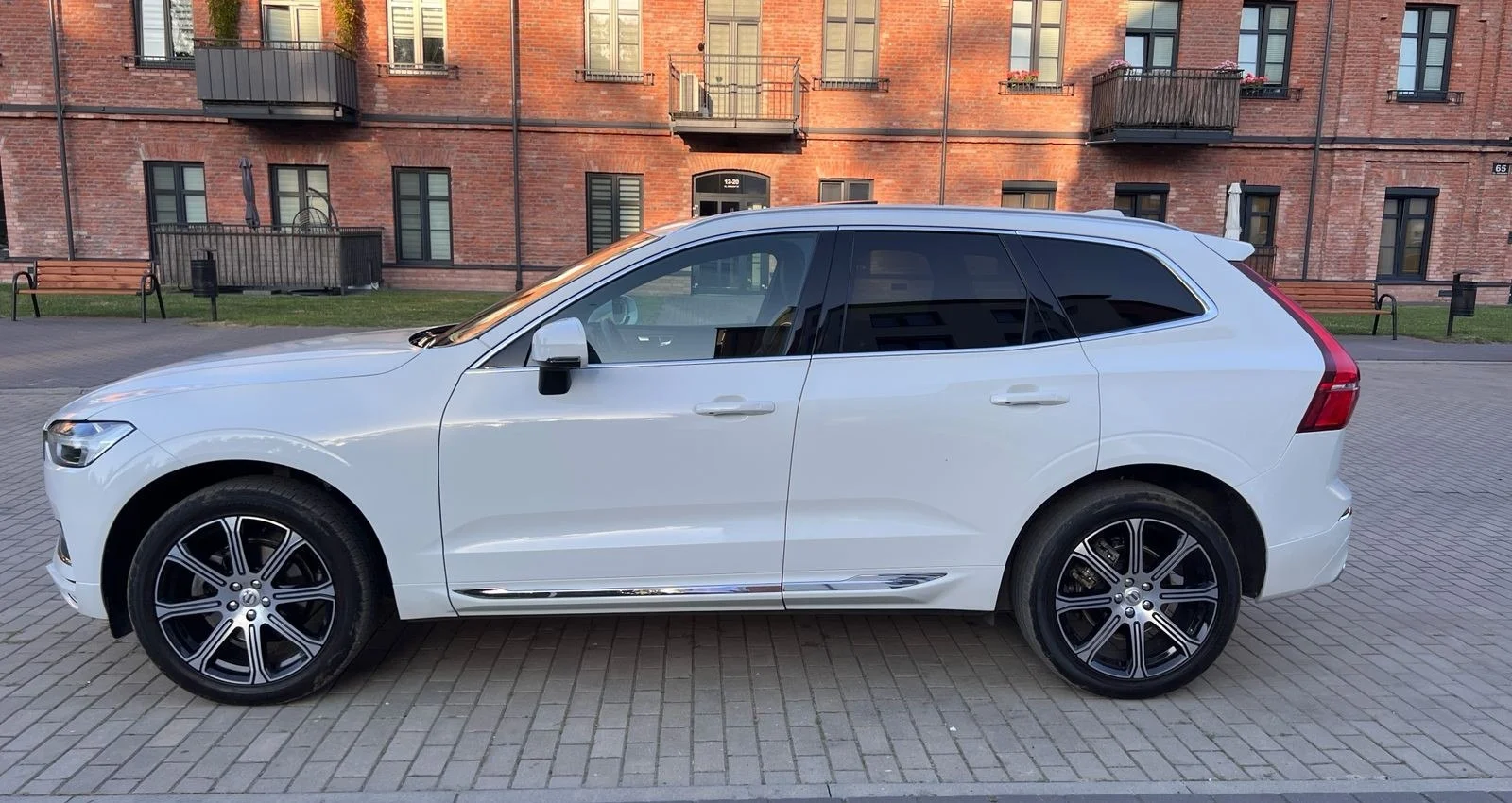 Volvo XC60 - миниатюра 3