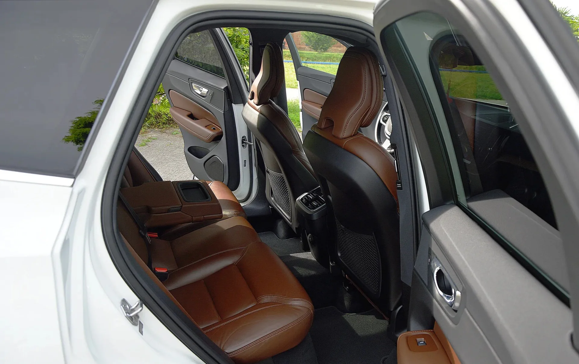 Volvo XC60 - миниатюра 9