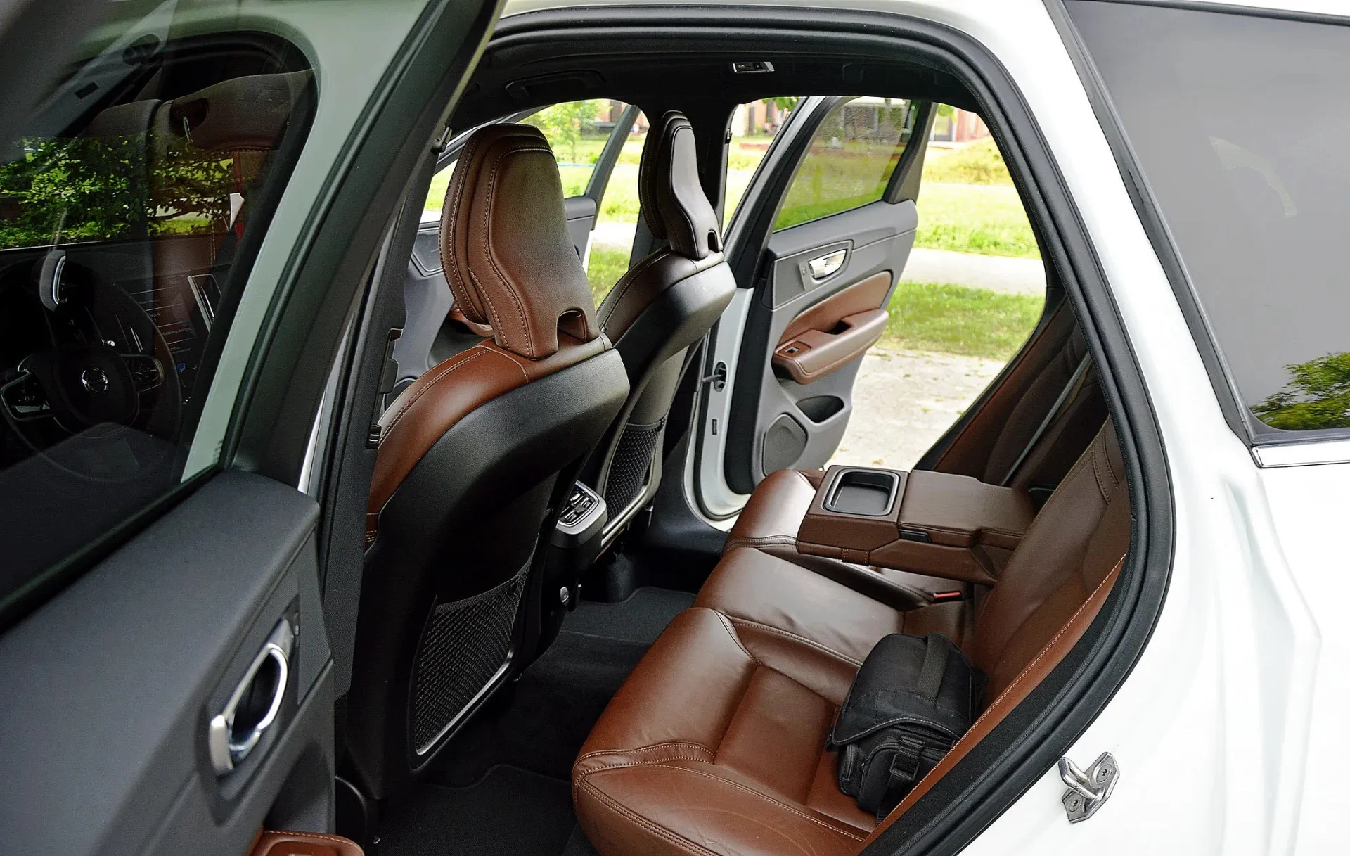 Volvo XC60 - миниатюра 10