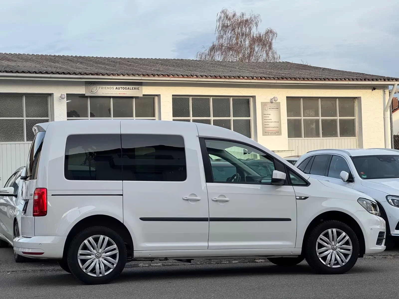 Volkswagen Caddy - миниатюра 2