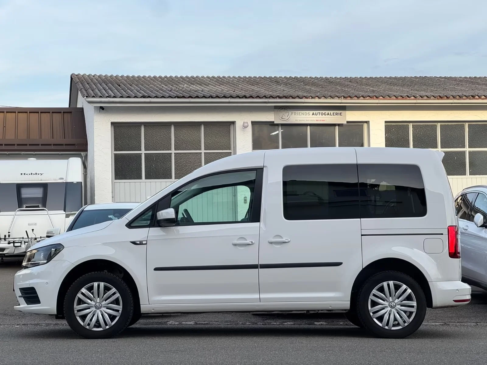 Volkswagen Caddy - миниатюра 3