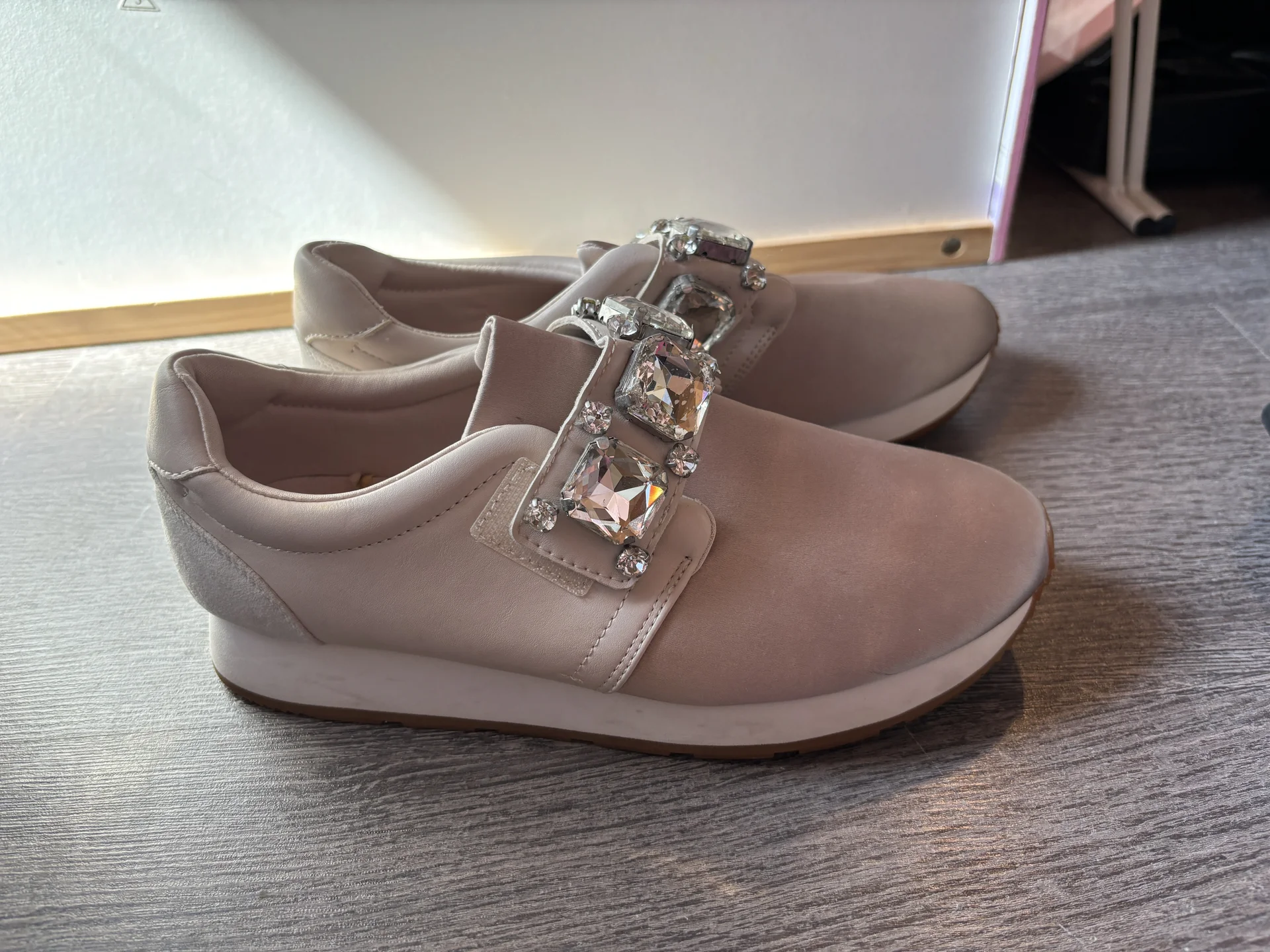 Кроссовки zara - миниатюра 3