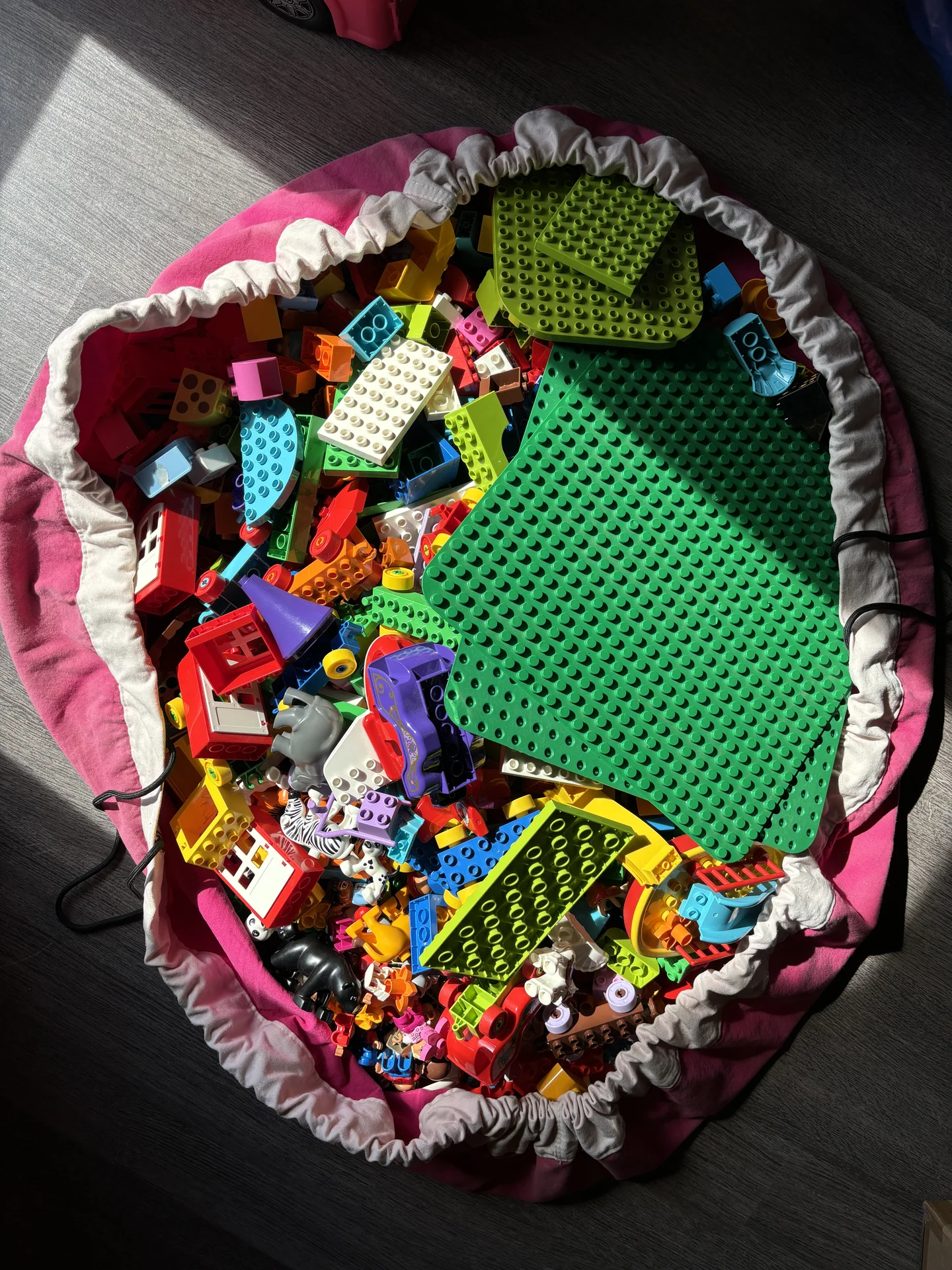 Lego duplo 600 деталей - изображение 1