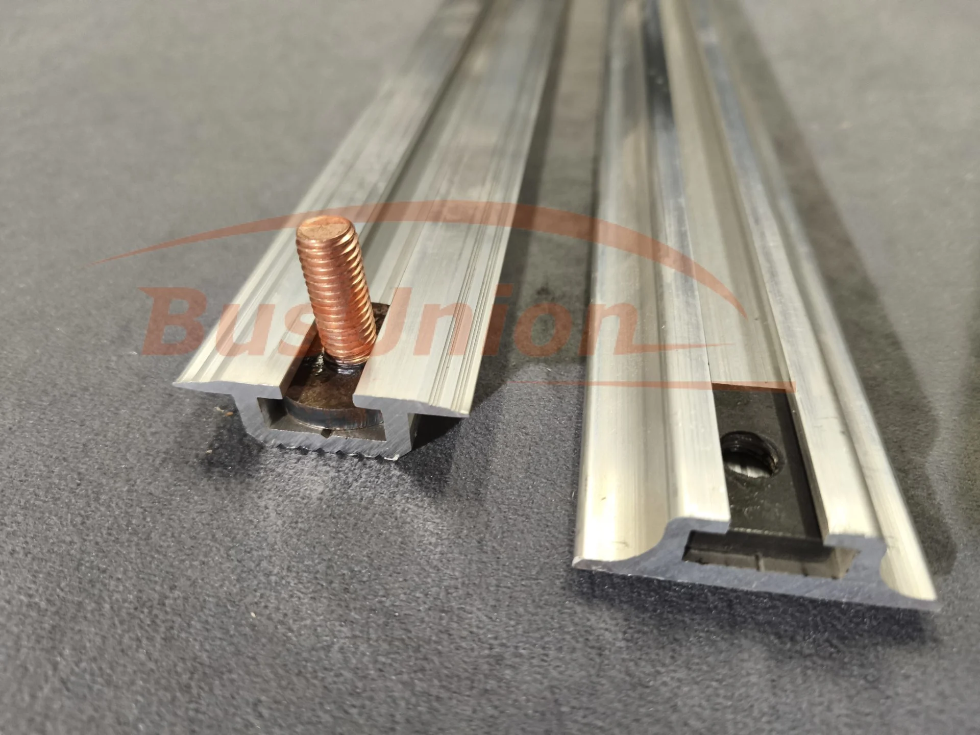 Направляющие салазки для установки сидений в салон микроавтобуса. - миниатюра 3