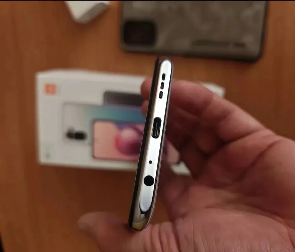Redmi note 10s NFS - миниатюра 3