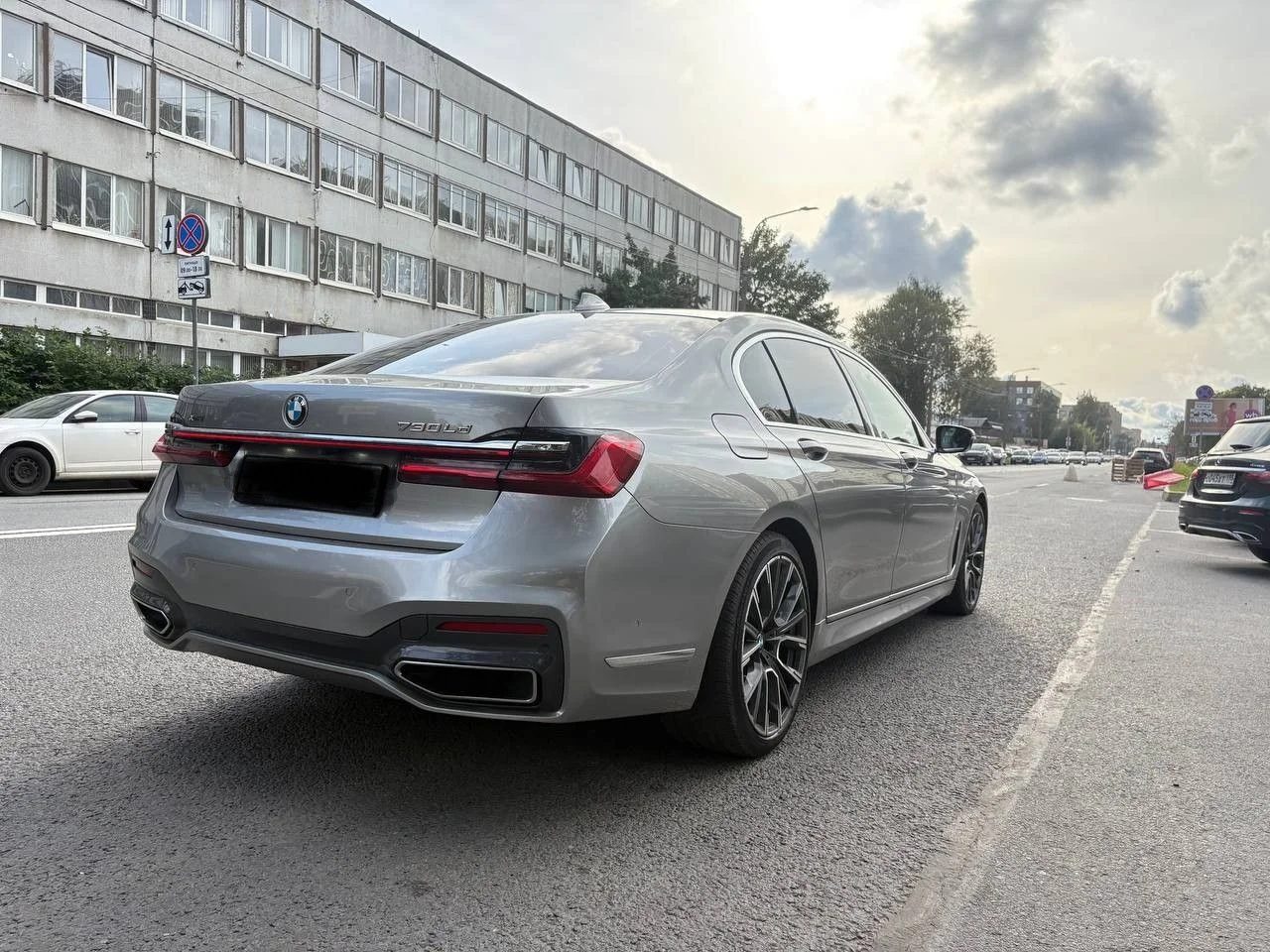 BMW 7 для работы в тарифе Premier - миниатюра 2