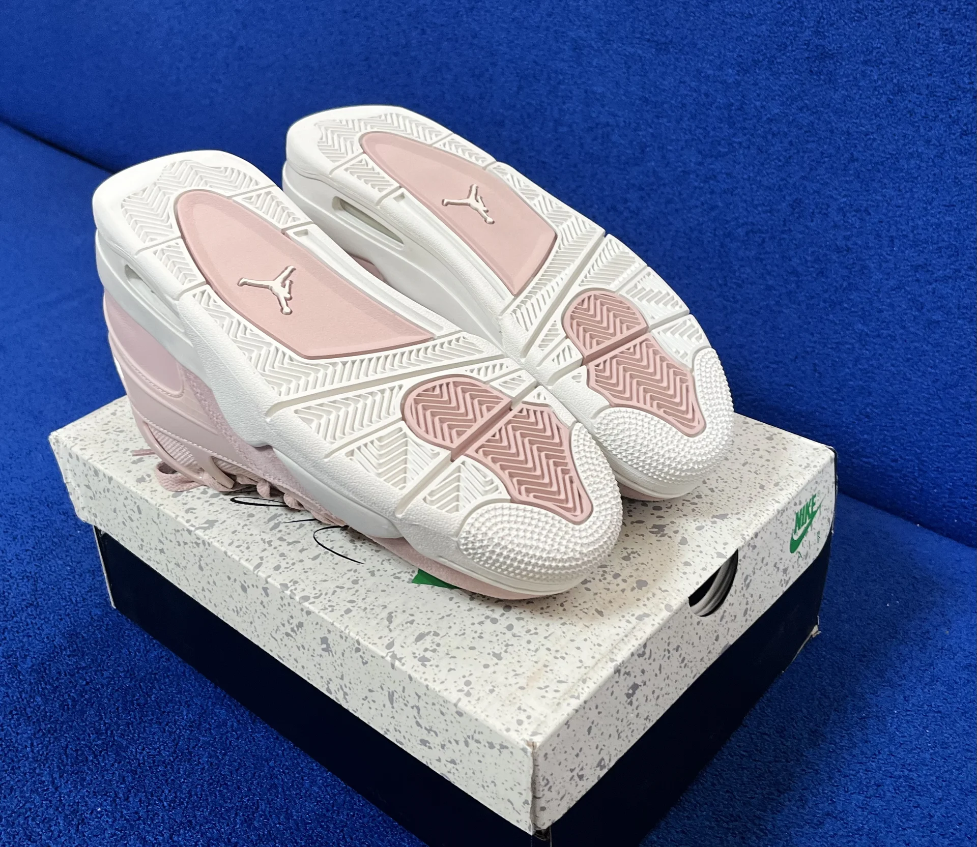 Nike Air Jordan 4 RM “Pink Oxford” - миниатюра 4