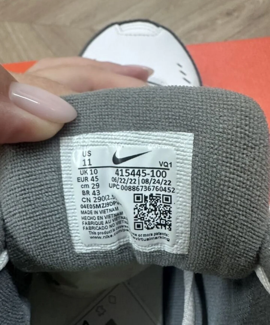 кроссовки Nike Air Monarch IV в расцветке Wh - миниатюра 5
