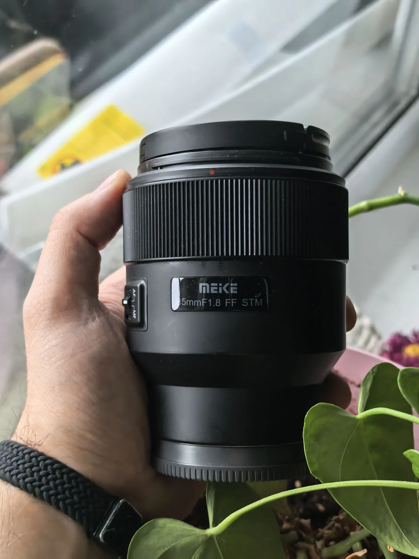 Полнокадровый объектив Meike 85mm F1.8 FF STM