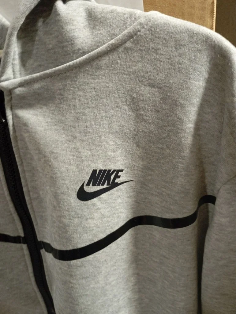 Кофта Nike 100% полиэстр - миниатюра 2