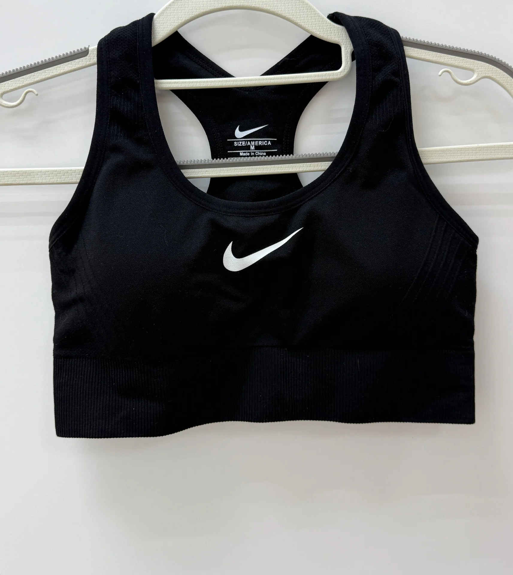 Топ спортивный Nike с чашечками - изображение 1