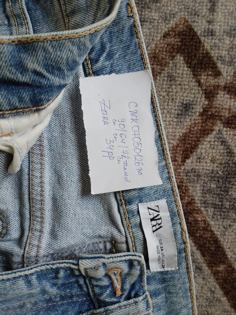 Джинсы сжк07050126ж женские Zara 34 с процарапками - миниатюра 2