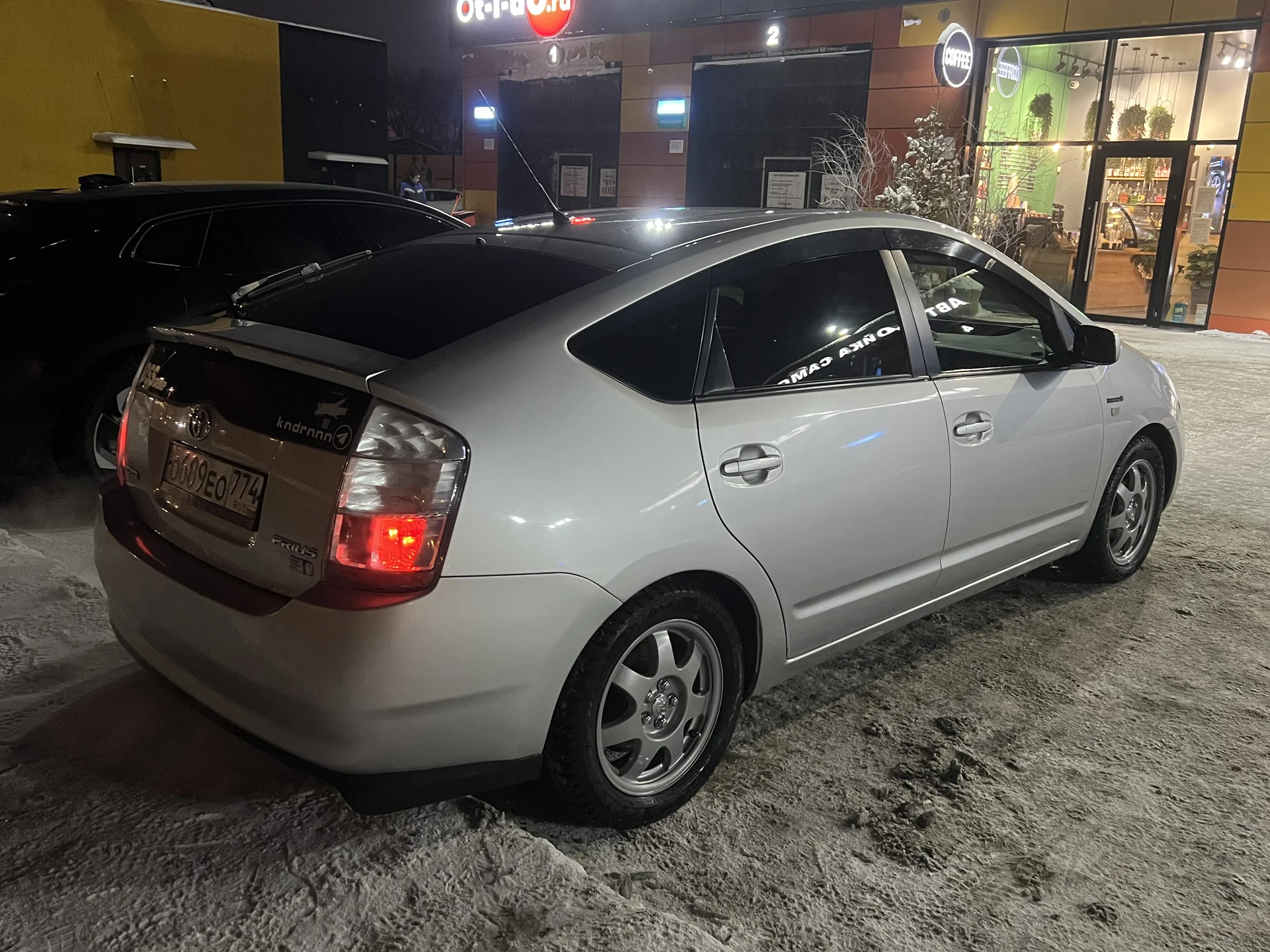 Toyota Prius NHW20 - миниатюра 3