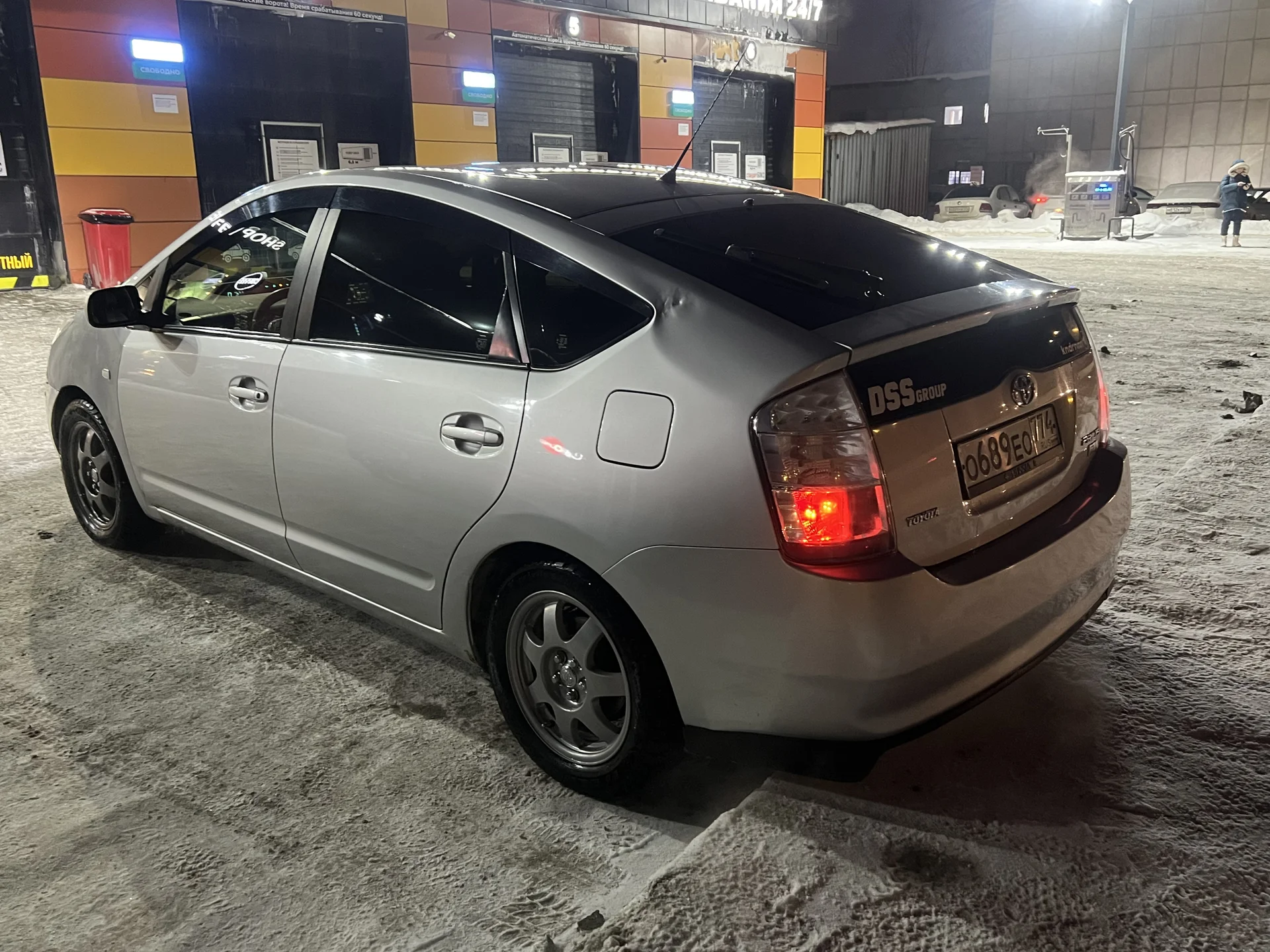 Toyota Prius NHW20 - миниатюра 4