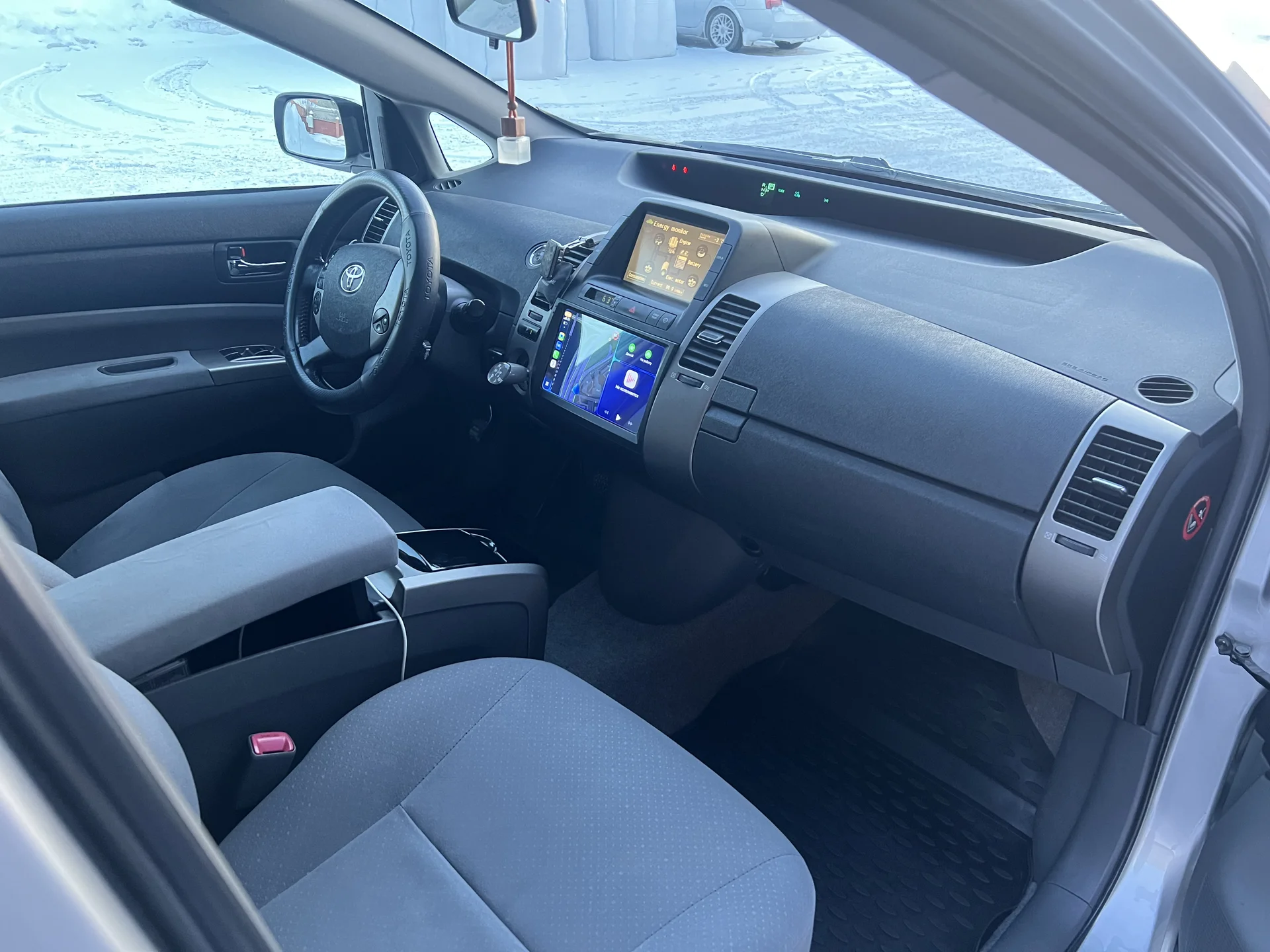 Toyota Prius NHW20 - миниатюра 10