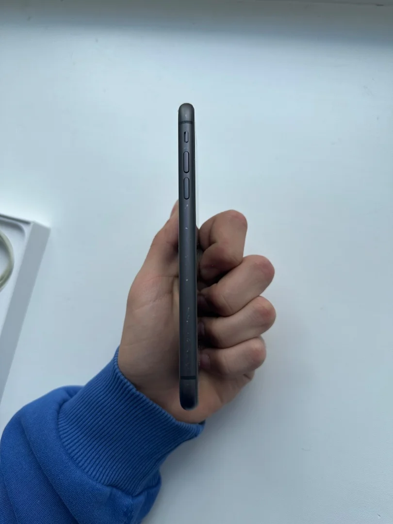 iPhone 11 - миниатюра 3