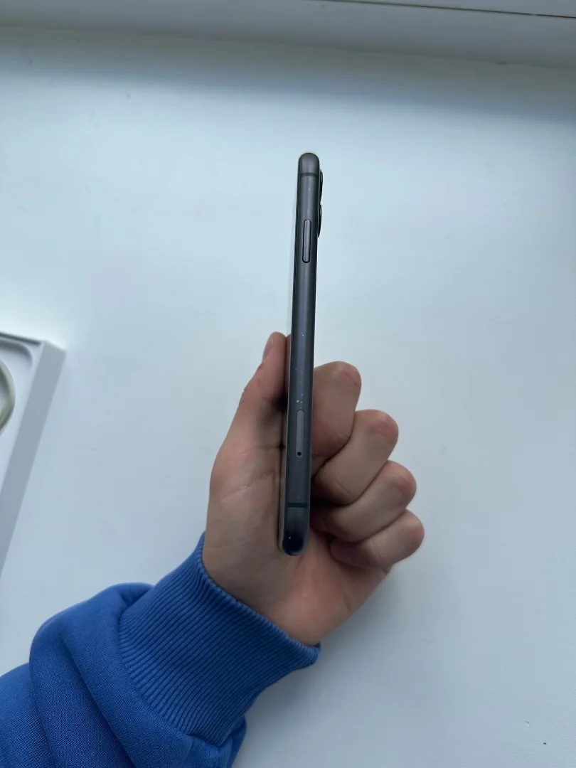 iPhone 11 - миниатюра 4