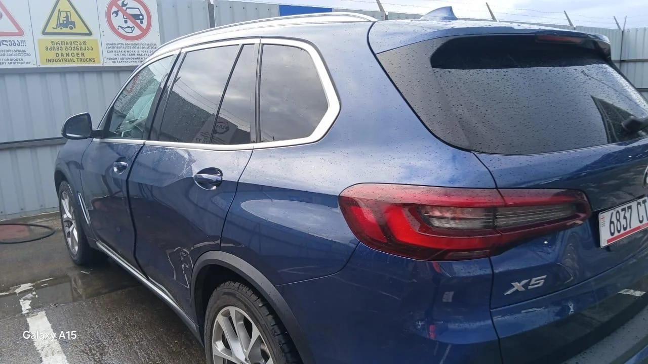 BMW X5 - миниатюра 10