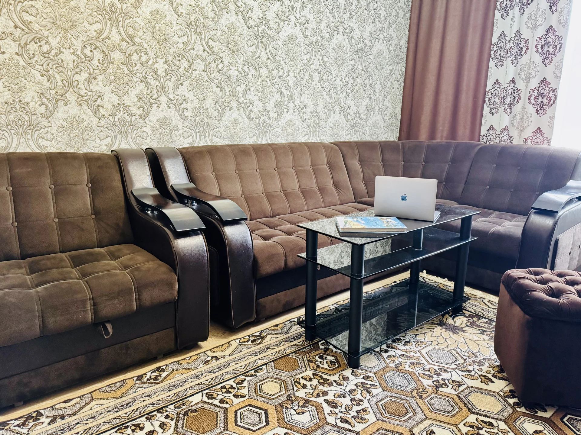 Дом с бассейном и баней в Парке - миниатюра 12