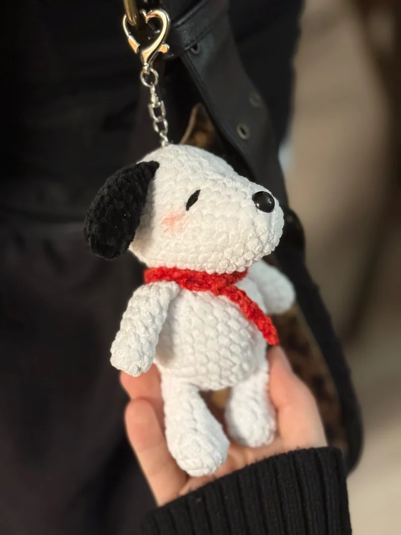 Брелок вязаный Snoopy - миниатюра 4