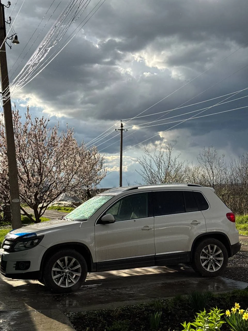 Volkswagen Tiguan 2.0 AT, 2012, 122 000 км - изображение 1