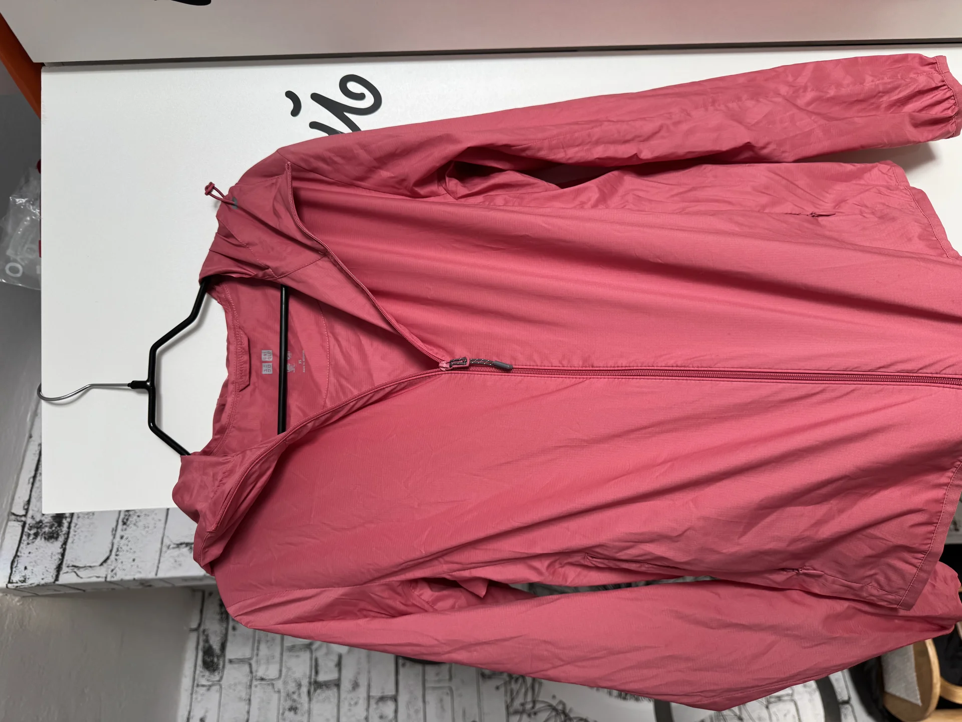 Ветровка куртка Uniqlo - миниатюра 2