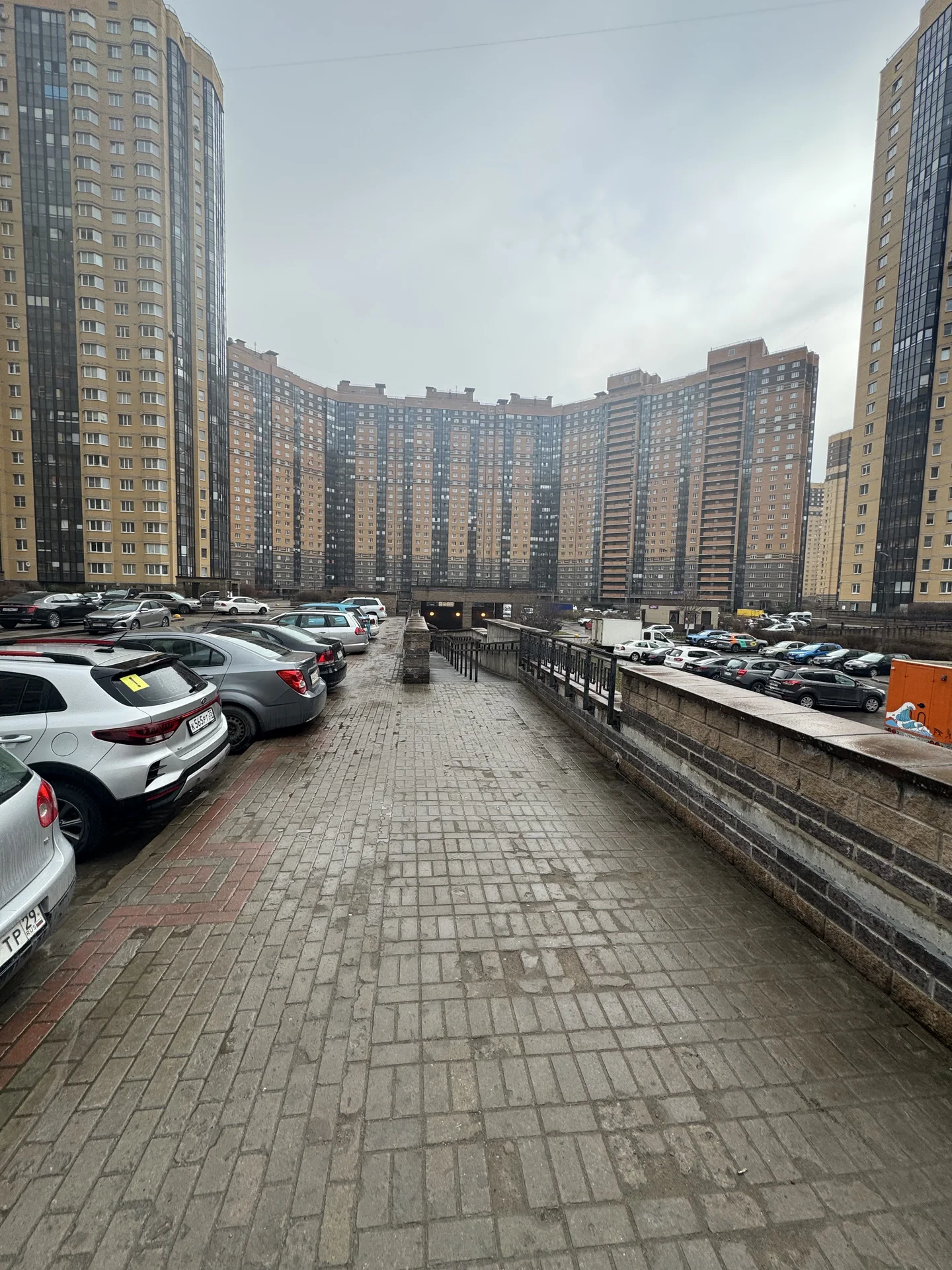 Сдам машиноместо в тёплом паркинге - изображение 1