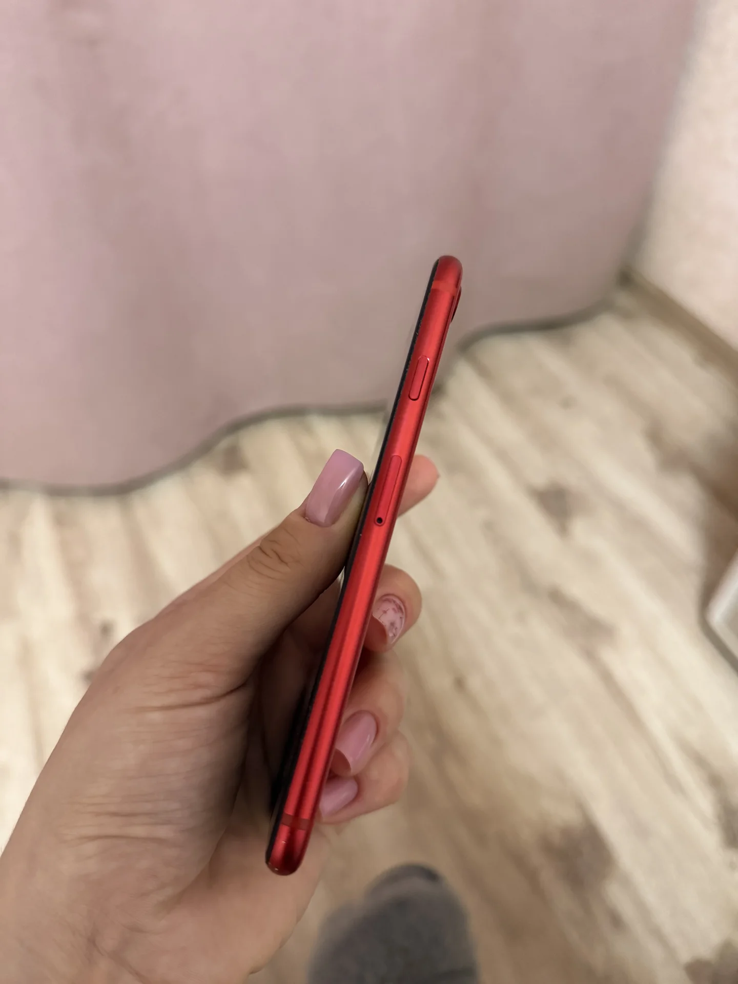 iPhone SE 2022 128 gb красный - миниатюра 4
