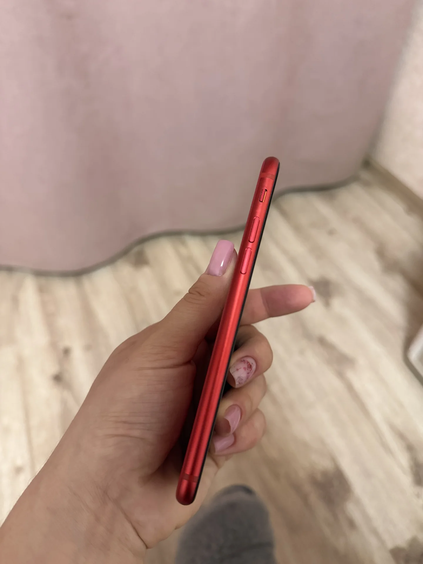 iPhone SE 2022 128 gb красный - миниатюра 5