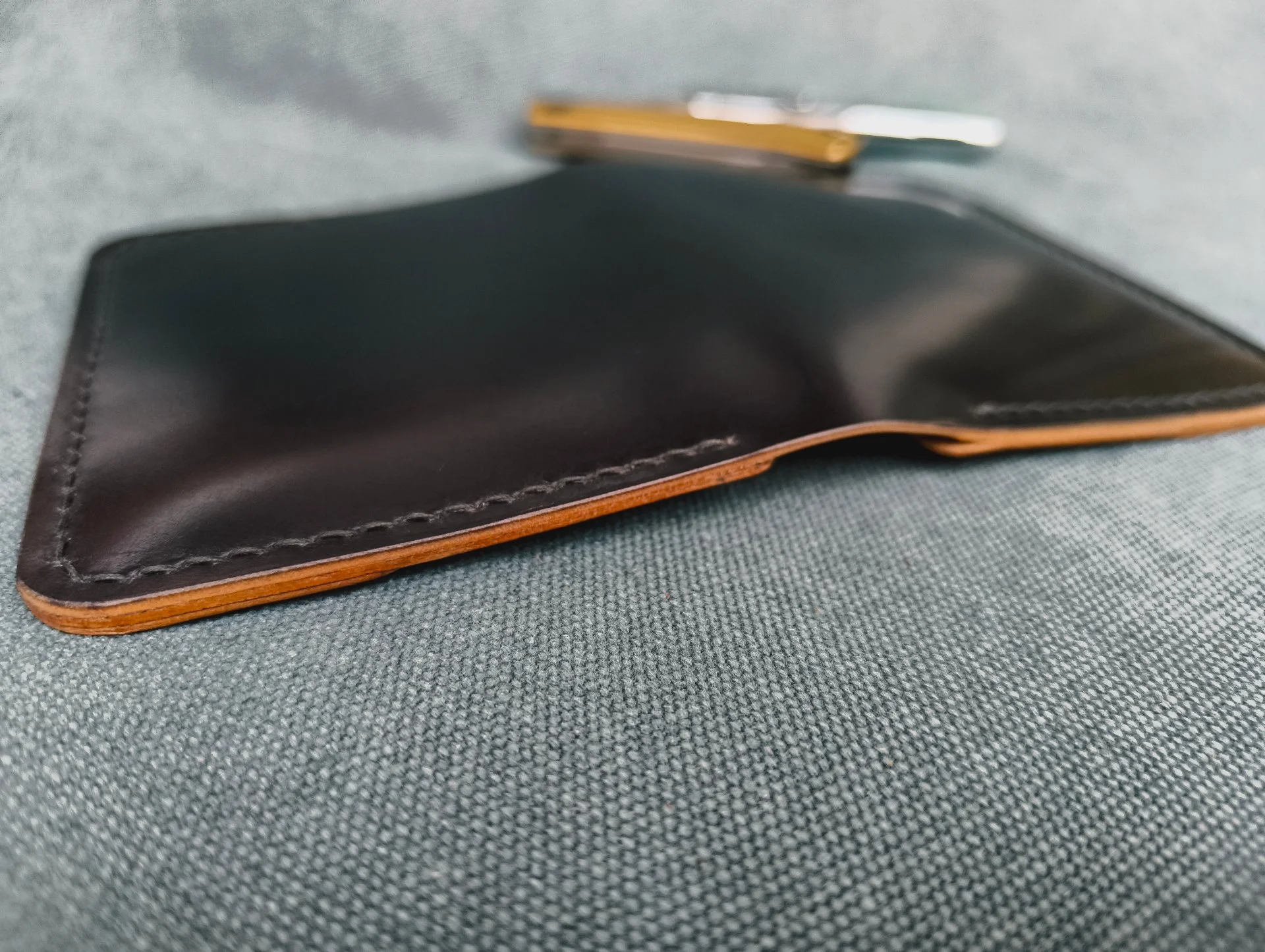 Картхолдер (bifold) из кожи Shell Cordovan - миниатюра 3