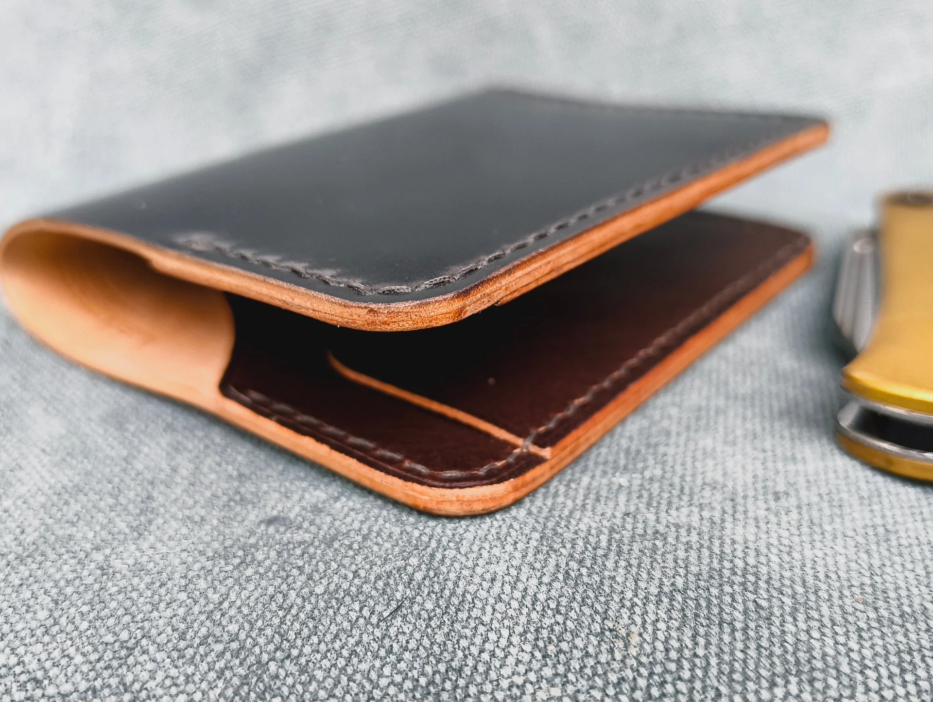 Картхолдер (bifold) из кожи Shell Cordovan - миниатюра 7