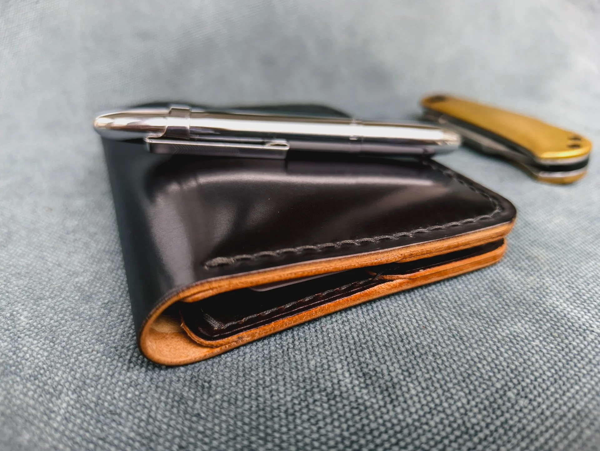 Картхолдер (bifold) из кожи Shell Cordovan - миниатюра 9