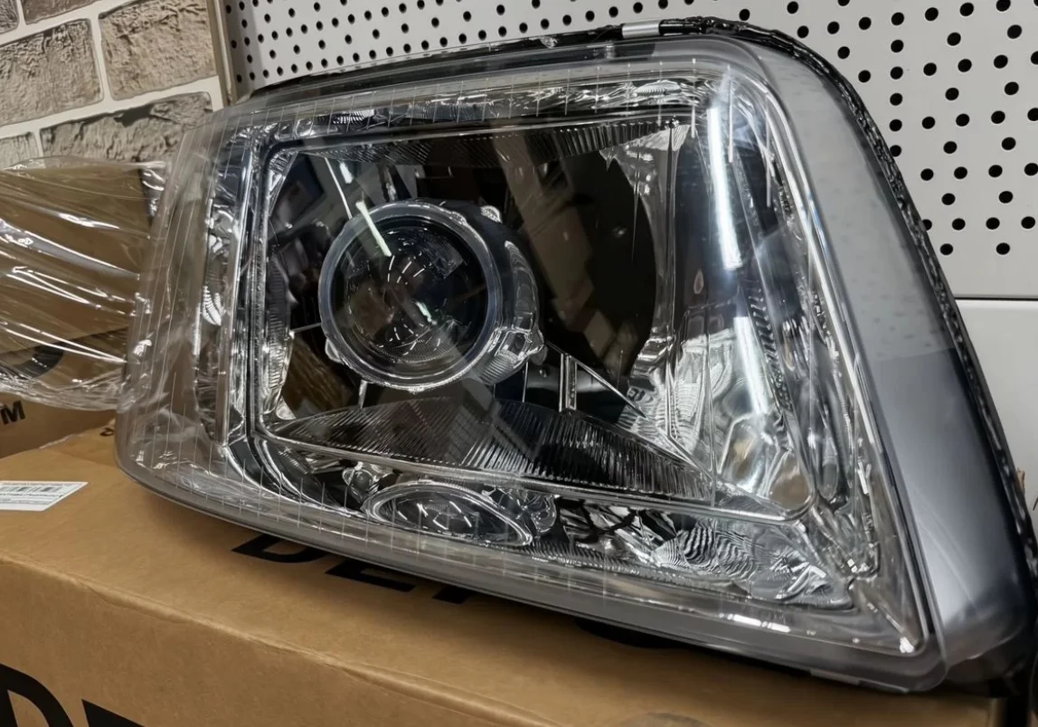 Фары Volkswagen Т5 с Bi-led модулем - миниатюра 2