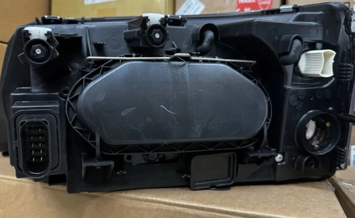Фары Volkswagen Т5 с Bi-led модулем 03-09 г.в - миниатюра 6