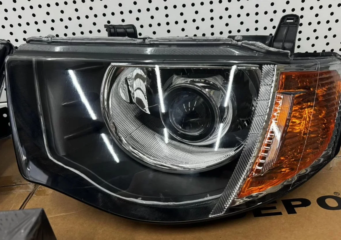Фары на Mitsubishi L200 с Bi-led - миниатюра 3
