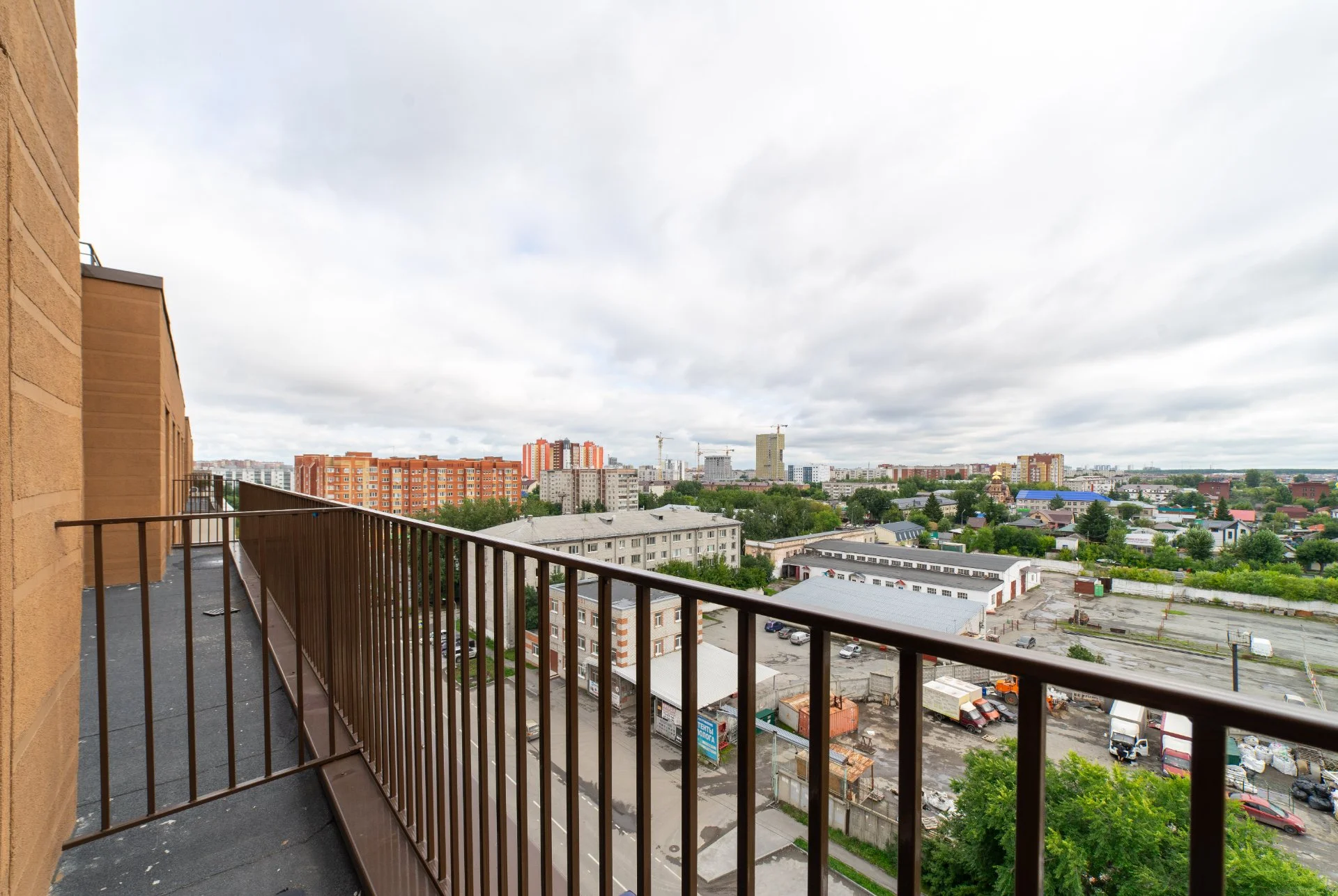 Продам 2-х уровневую квартиру Червишевский тракт - миниатюра 21
