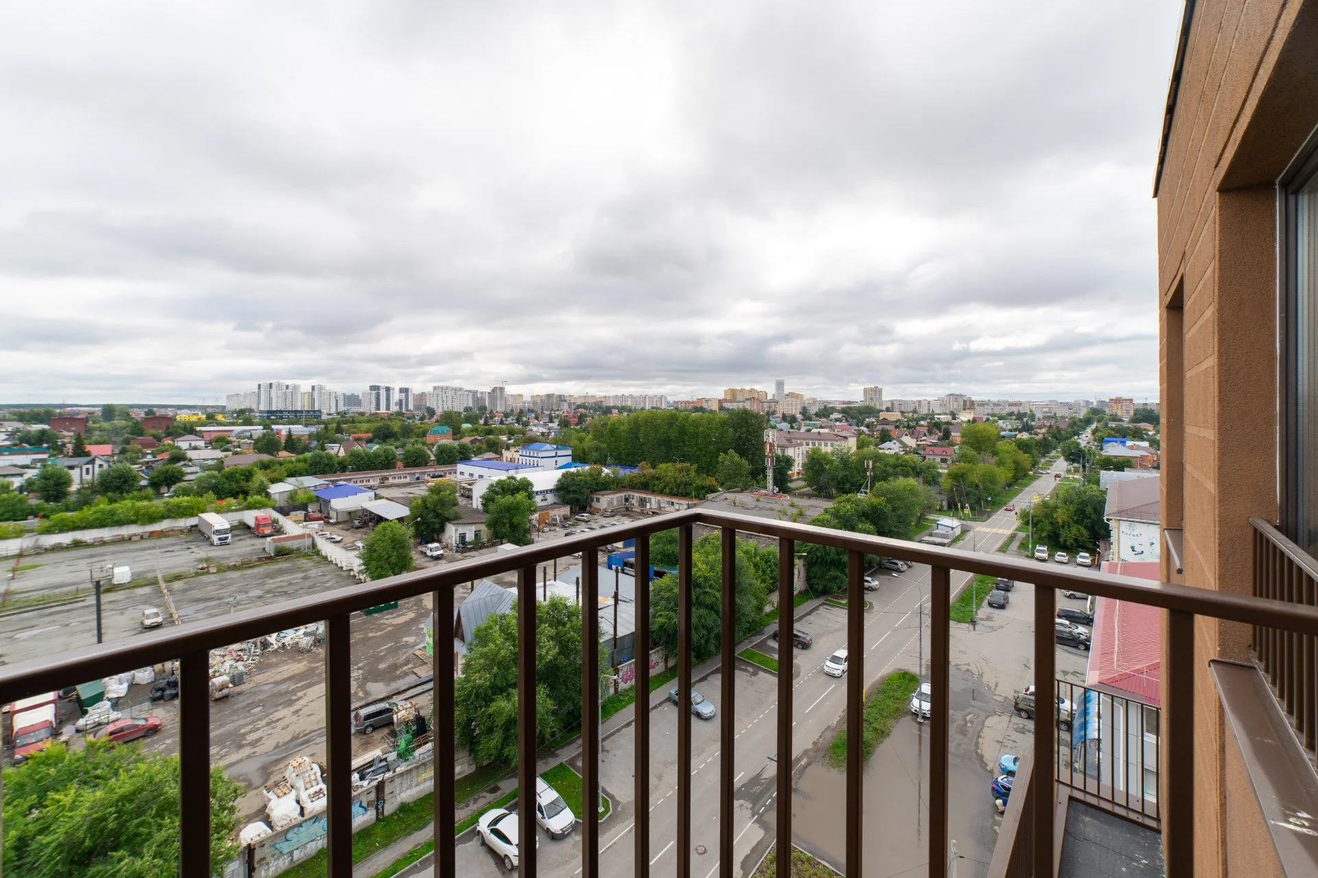 Продам 2-х уровневую квартиру Червишевский тракт - миниатюра 22