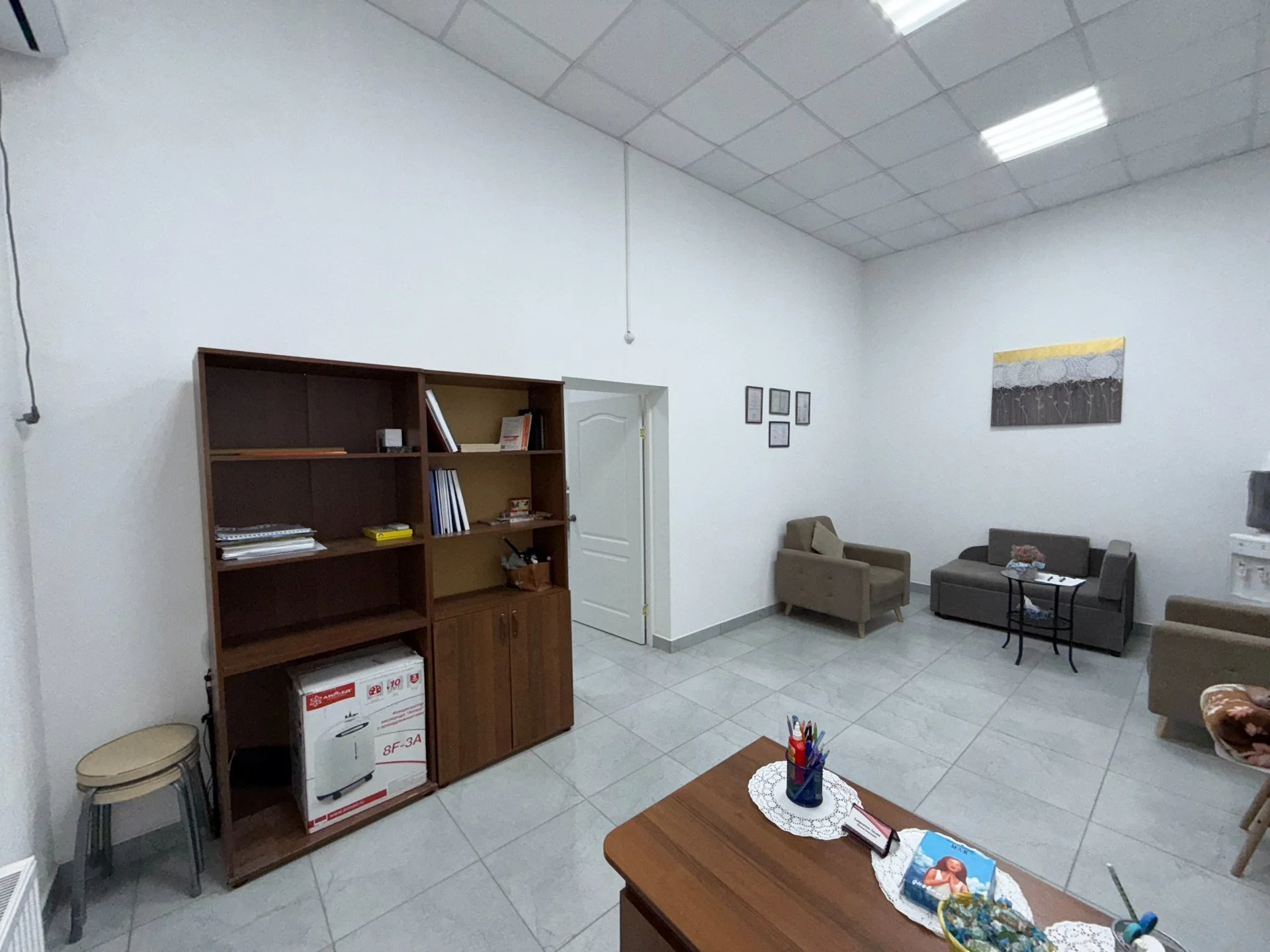 Продаётся коммерческое помещение в цоколе — 72,3 кв. м - миниатюра 9