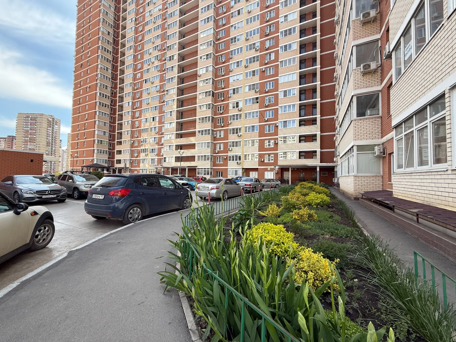 Продаётся коммерческое помещение в цоколе — 72,3 кв. м - миниатюра 16