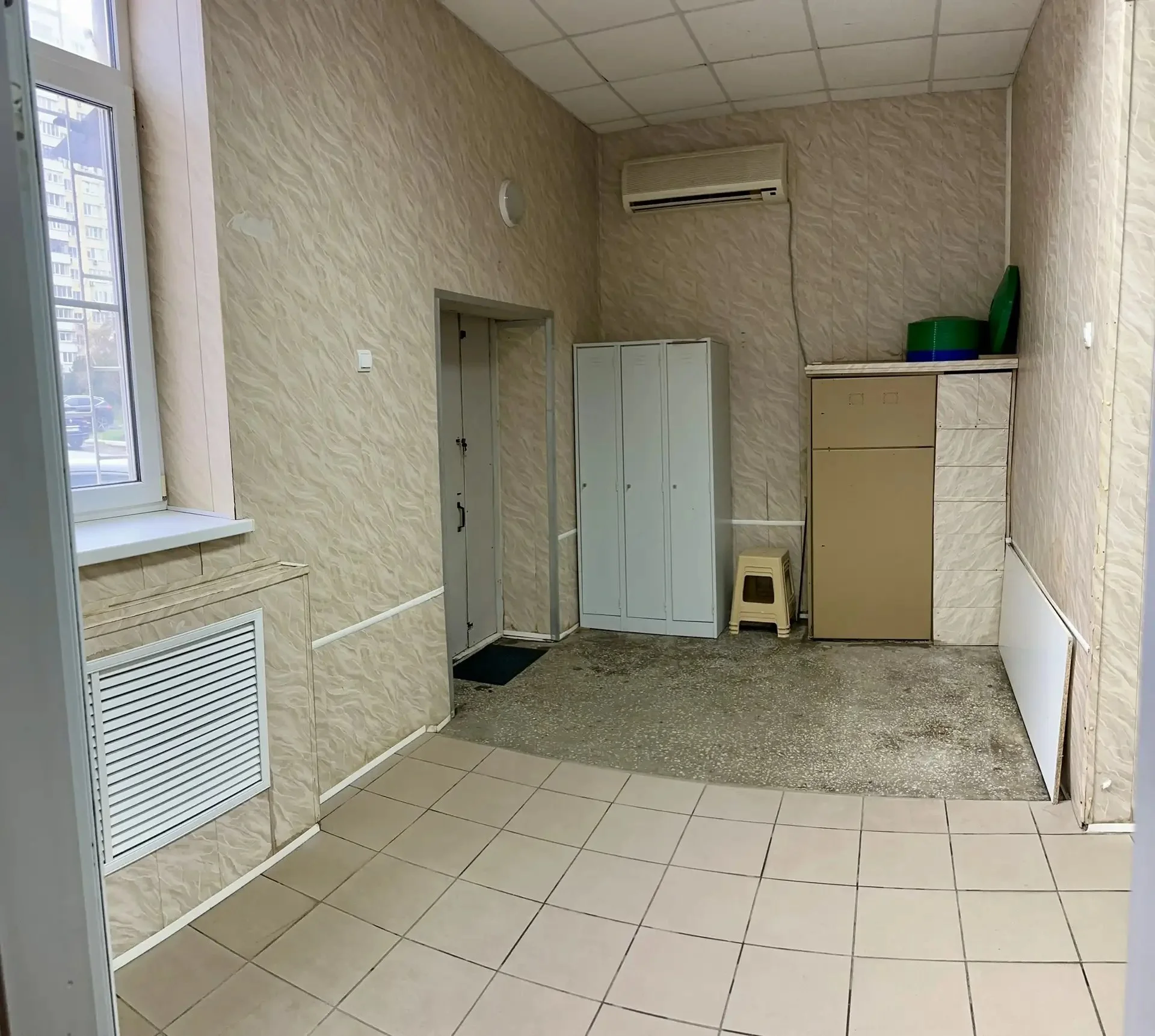 Сдаётся коммерческое помещение свободного назначения площадью 85,6 м² в Комсомольском микрорайоне. - миниатюра 6