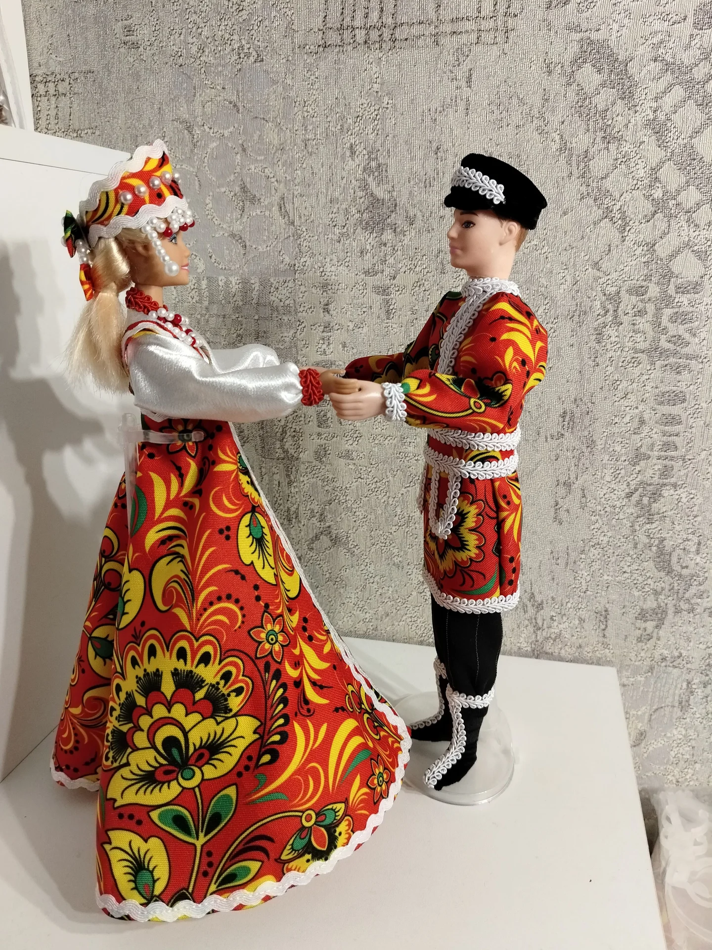 Куклы в русских костюмах - миниатюра 2