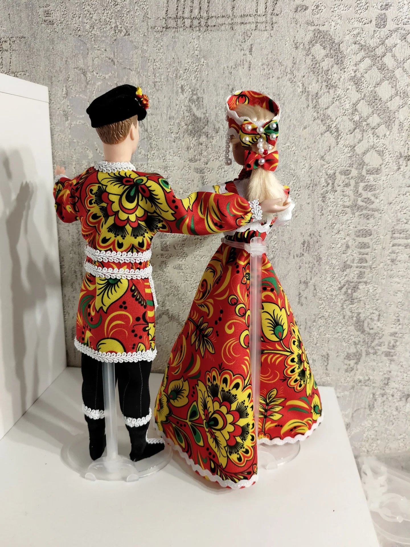 Куклы в русских костюмах - миниатюра 6