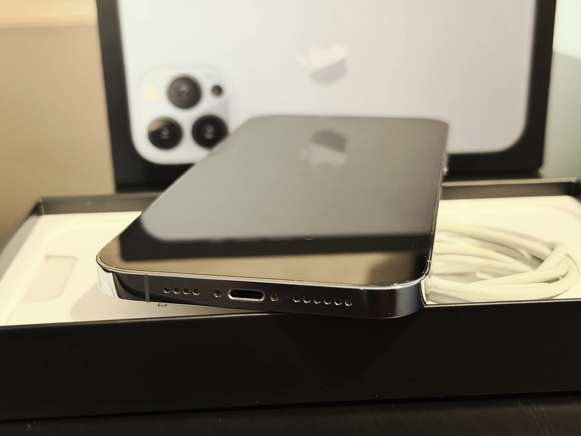 iPhone 13 Pro Max, 128Гб, Sim+eSim - миниатюра 5