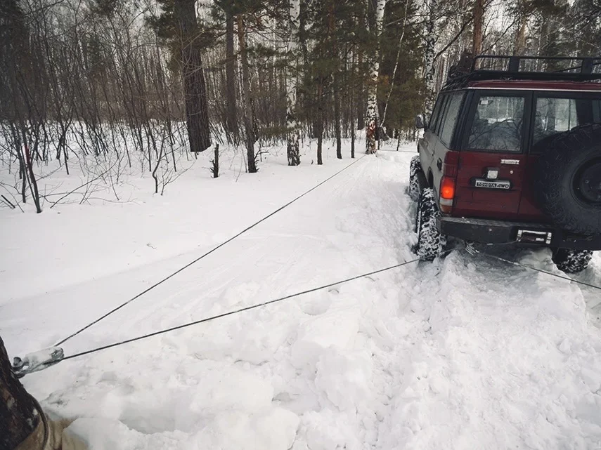Вытащить машину из грязи и снега. Внедорожник 24/7 - миниатюра 7