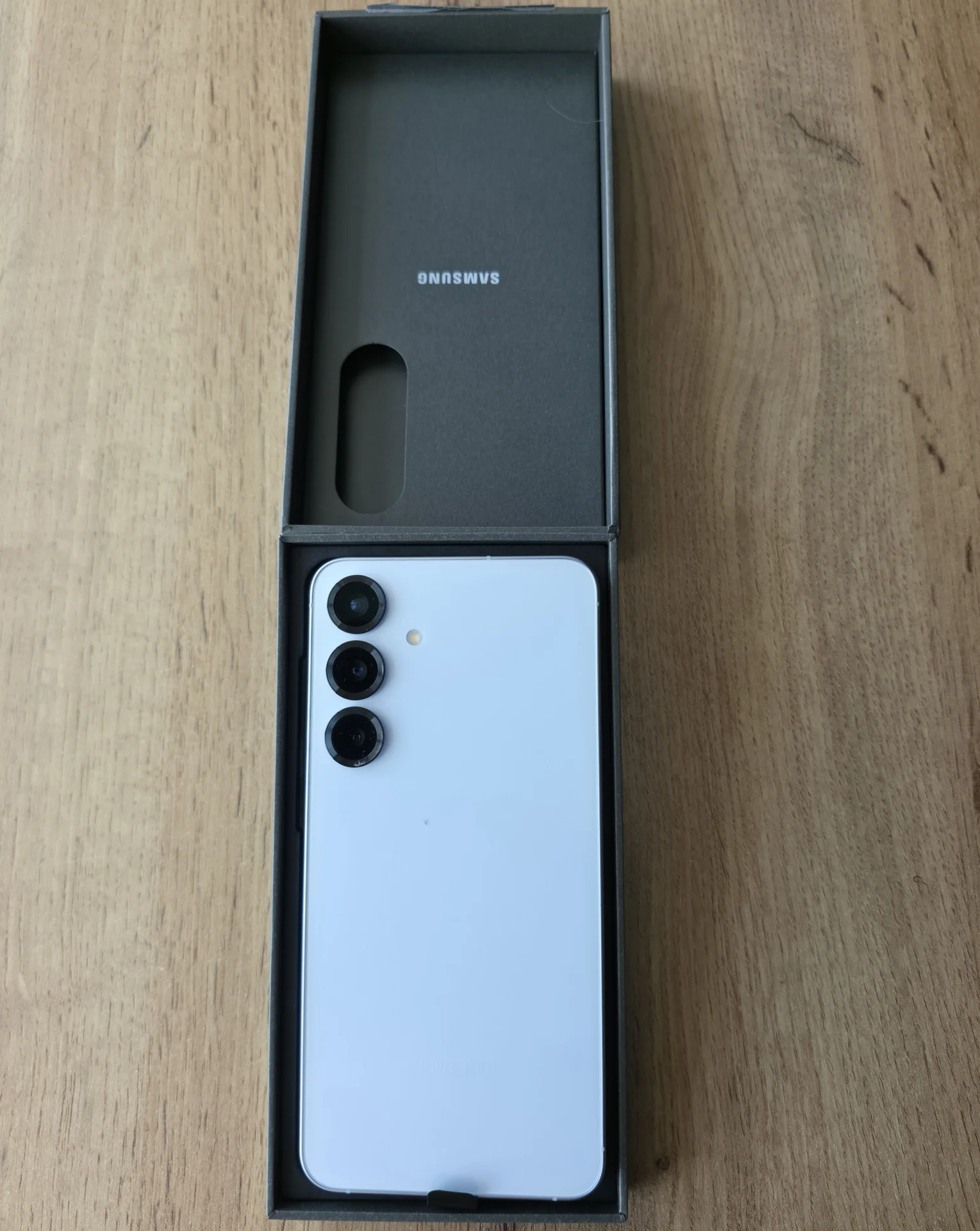 Samsung Galaxy s25 plus - миниатюра 2