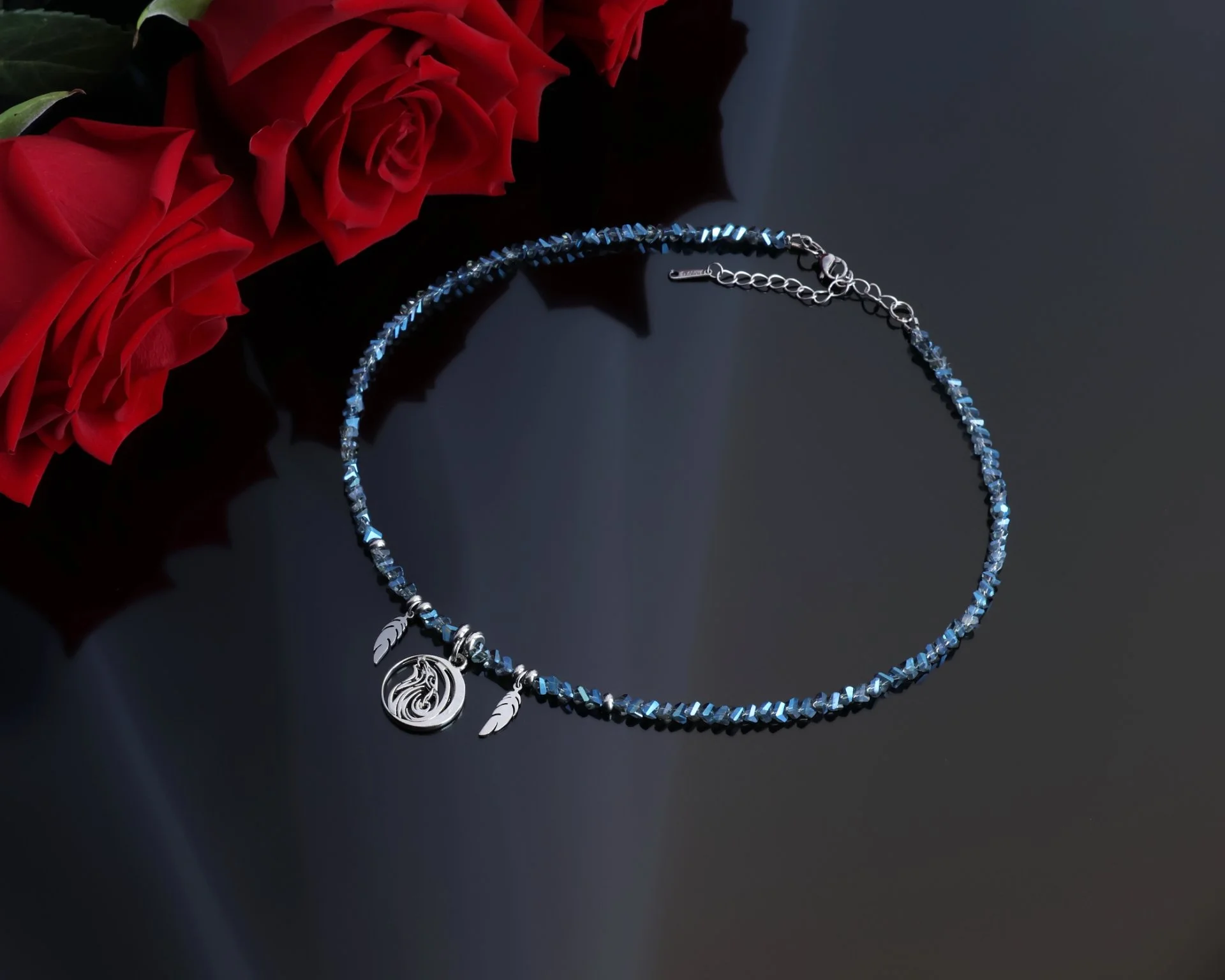 Забронирован Колье Волчица из кристаллов австрийского горного хрусталя - миниатюра 3