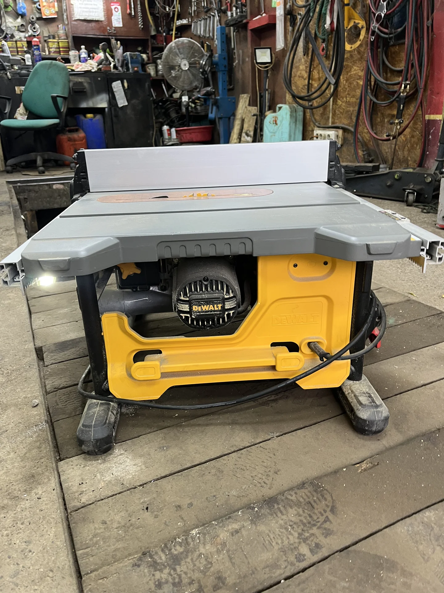 настольная циркулярная пила DEWALT DWE7485-QS - миниатюра 2