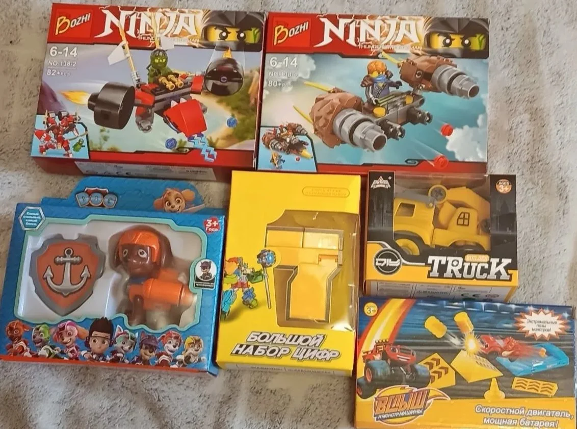 Игрушки новые для мальчиков пакетом - миниатюра 3