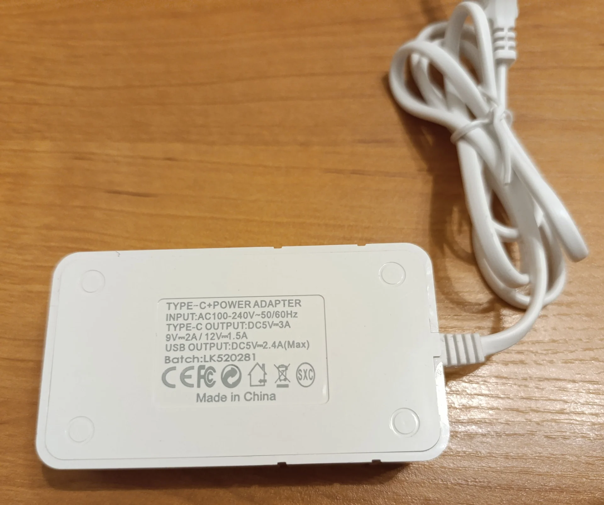 Зарядное устройство USB 35 Вт. Type C и USB - миниатюра 2
